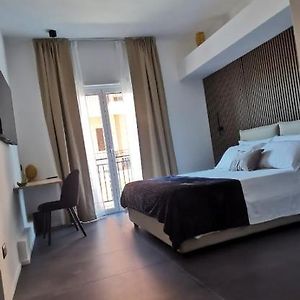 Camera standard con letto king size